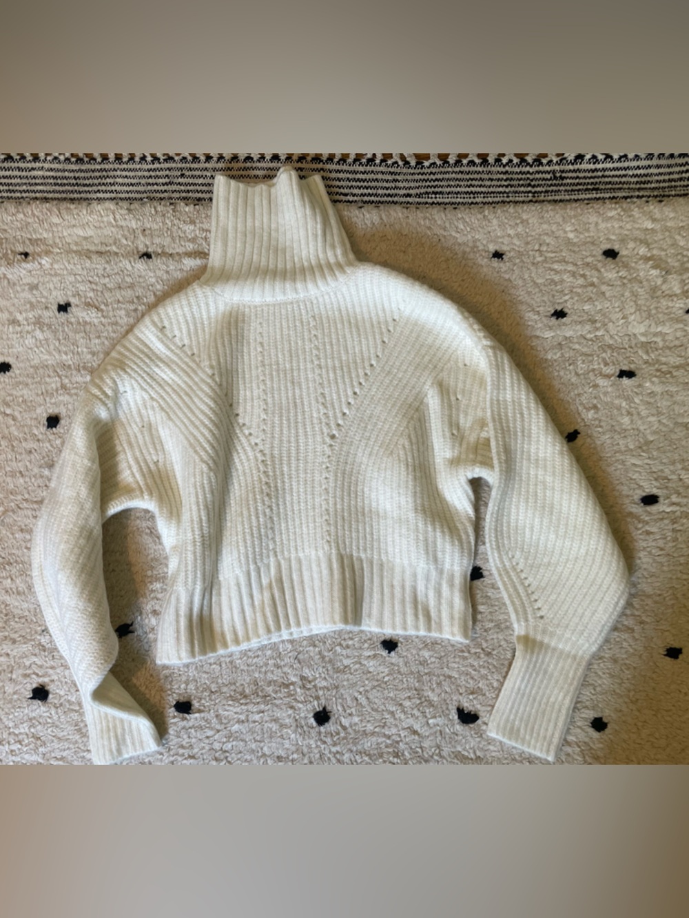 Varley Cream Ribbed Knit sweater